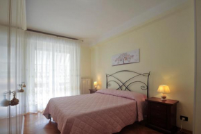 Casa Carina Centro Città con garage privato San Remo